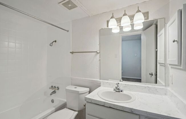 Studio, 1 bath, 500 sqft, $747, Unit 1034