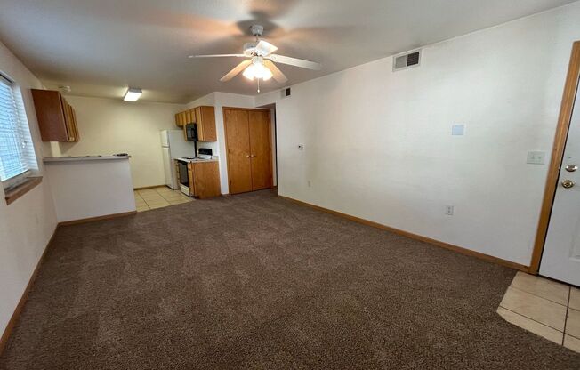 Great Condo Near Campus West