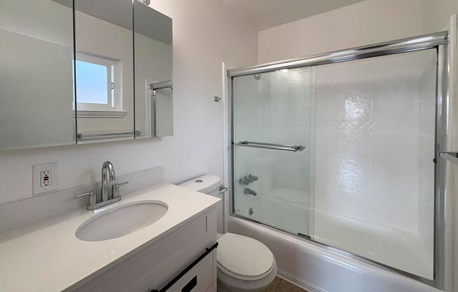 3189-3201 Cadillac Drive