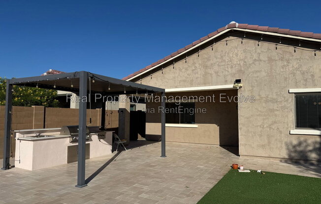 5 beds, 3 baths, 2,033 sqft, $2,990