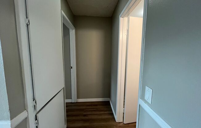 1 bed, 2 baths, 900 sqft, $2,300, Unit 107