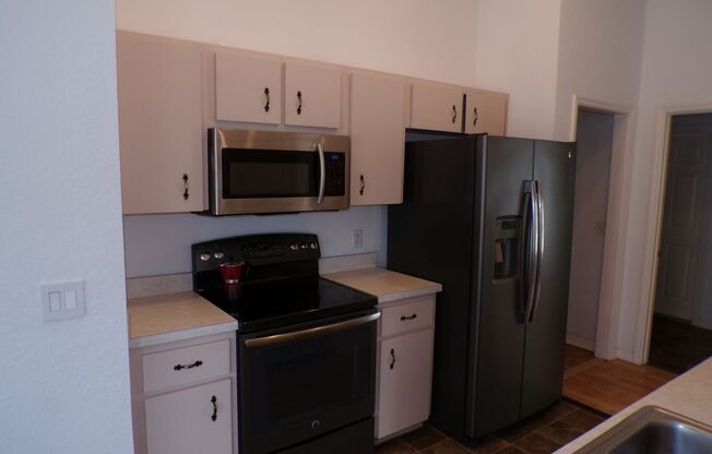 3 beds, 2 baths, $1,900