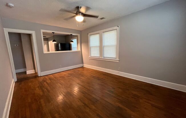 2 beds, 1 bath, $1,025