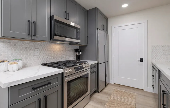 1 bed, 1 bath, $2,100, Unit # 1043