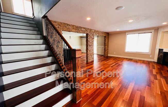 12607 NE 27 WAY