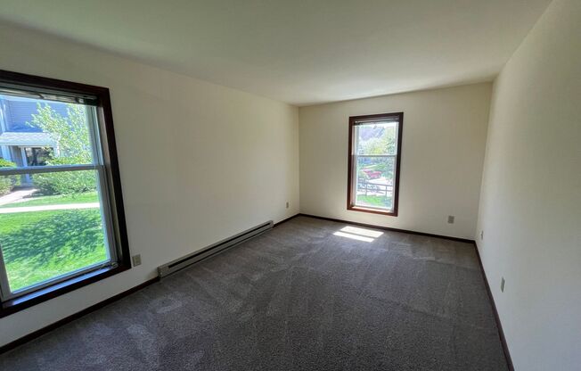 2 beds, 1 bath, 965 sqft, $1,650, Unit 7726RF
