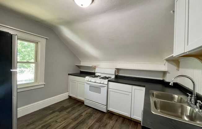 24 16th Avenue North