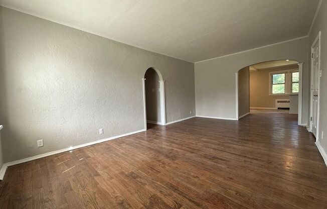 3 beds, 2 baths, 1,400 sqft, $1,750, Unit Unit 3-B