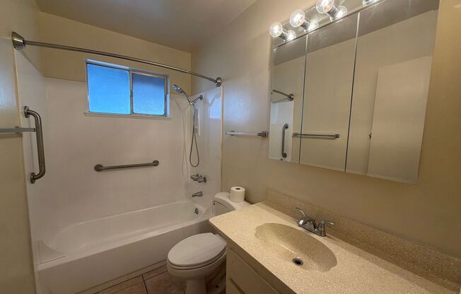 12235 N CHERRY HLS DR W