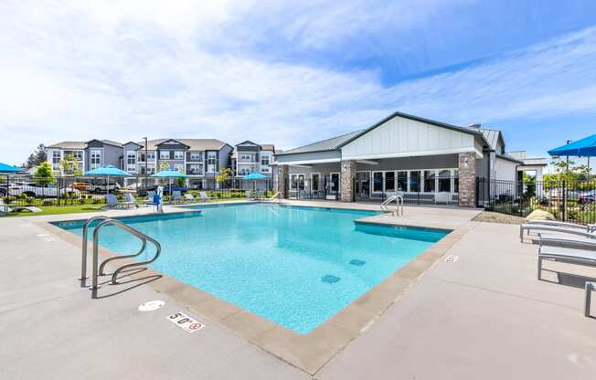 the swimming pool at the preserve at polk city apartments