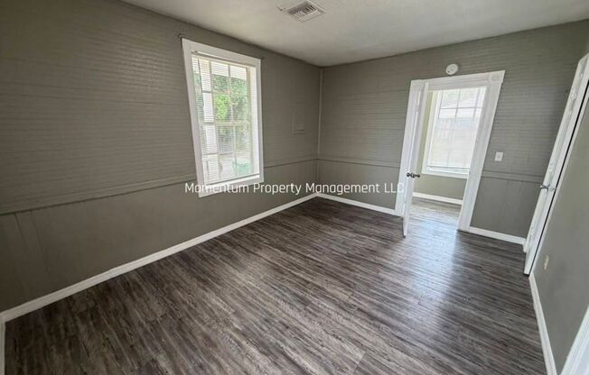 2911 N. 17th St. Tampa, FL 33605