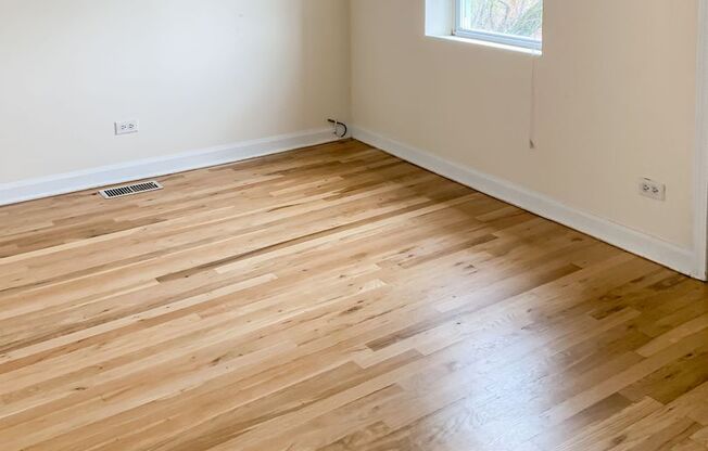 3 beds, 2 baths, 1,585 sqft, $3,950, Unit 2318-3R