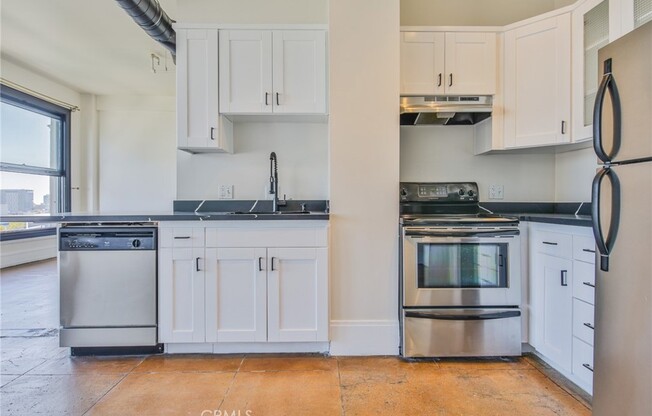 Studio, 1 bath, 790 sqft, $2,400, Unit 803