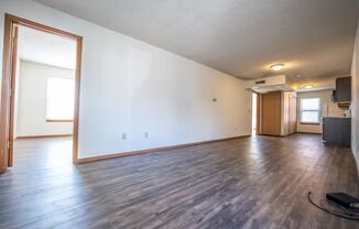 2 beds, 2 baths, 1,000 sqft, $920, Unit 2