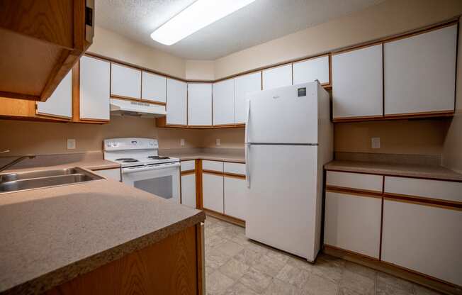 Refrigerator And Kitchen Appliances at Bradford Ridge Apartments, Bloomington, 47403