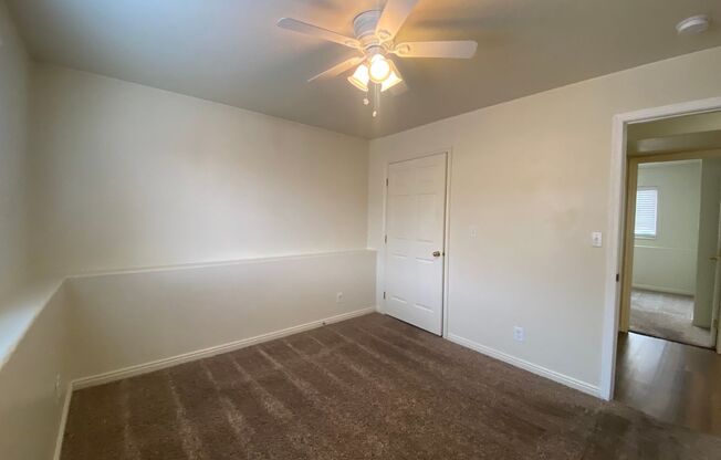 3 beds, 1.5 baths, 1,100 sqft, $1,450