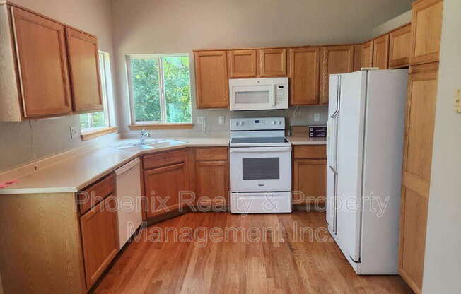 1306 LAMBERT CIR