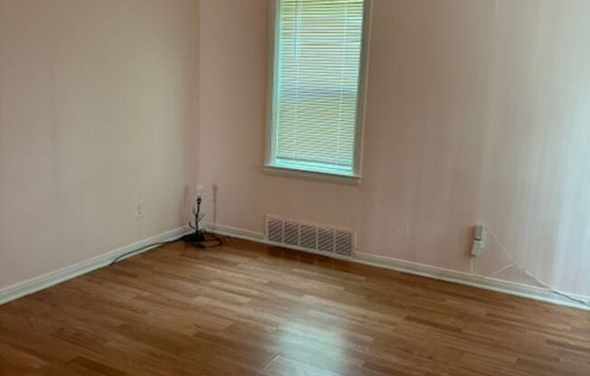 2 Bed Ranch, newly rehabbed.