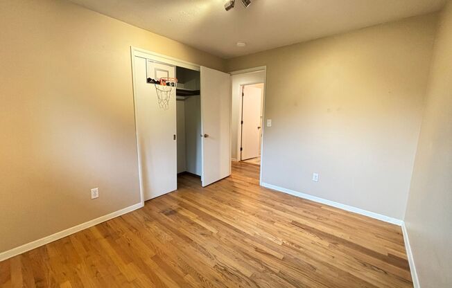 3 beds, 1 bath, $2,500