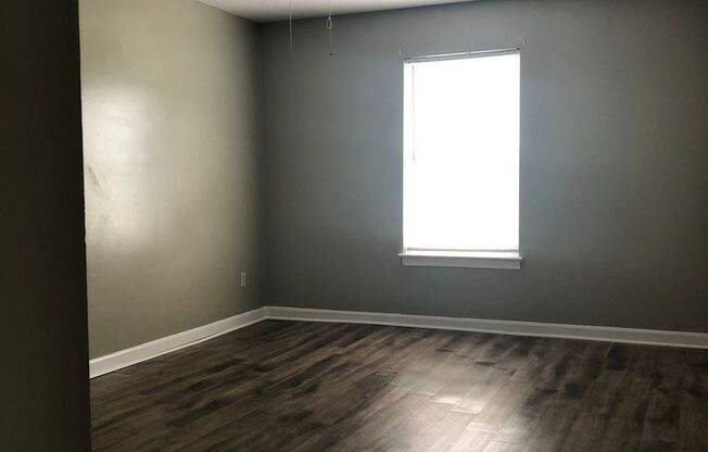 1 bed, 1 bath, 660 sqft, $1,200, Unit 8