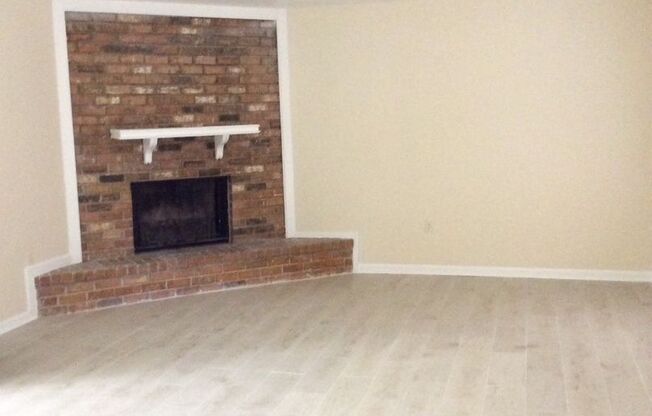 SPACIOUS NEWLY RENOVATED HOUSE