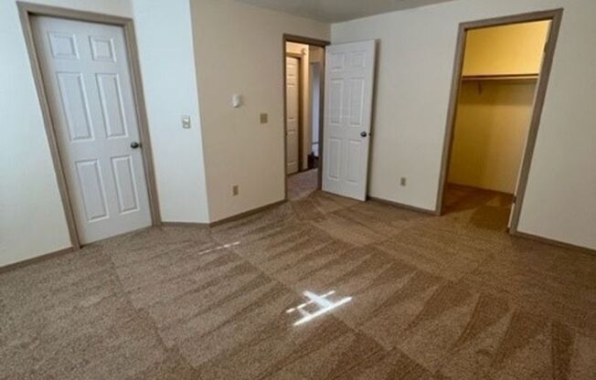 1 bed, 1 bath, 800 sqft, $1,620, Unit 1034