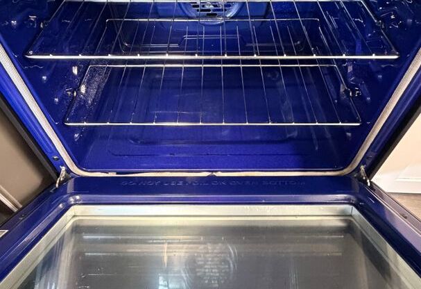 2 beds, 1 bath, 855 sqft, $1,049, Unit 3366-14