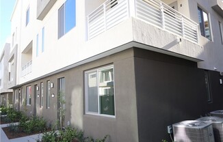 1890 S Westside Dr