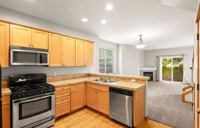 3 Bed/ 2.5 Bath home in Woodstock neighborhood.