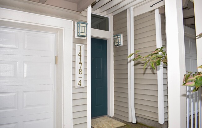 Gorgeous 2br/2.5ba Townhouse in Desirable Tigard Location!