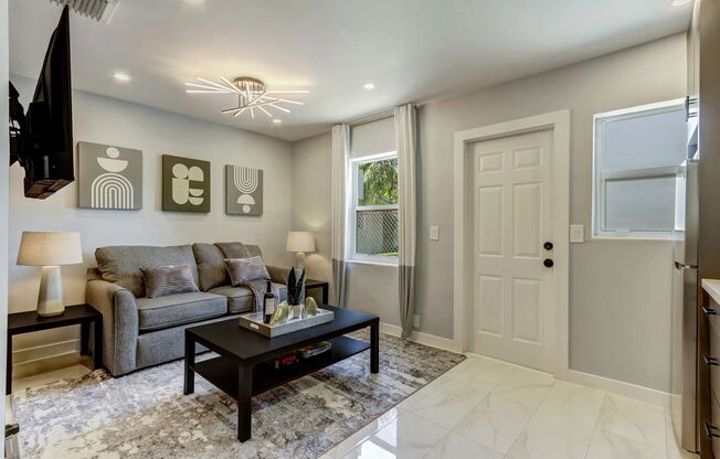 2302 Taylor St (Catalina's Properties)