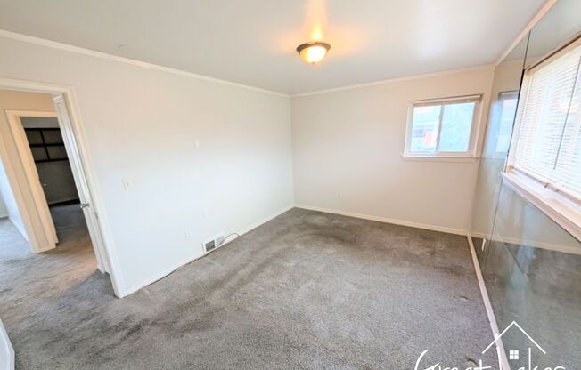 2 beds, 1.5 baths, $1,525