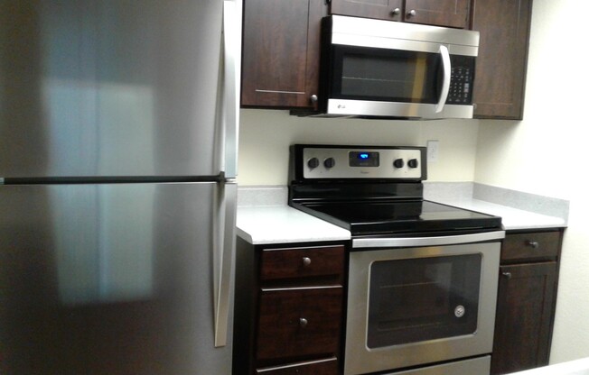 2 beds, 1 bath, 830 sqft, $1,349, Unit 135