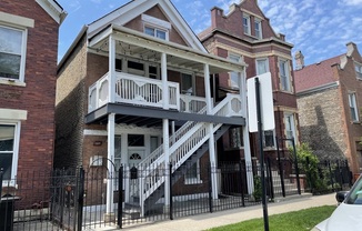 2620 S SAWYER AVE