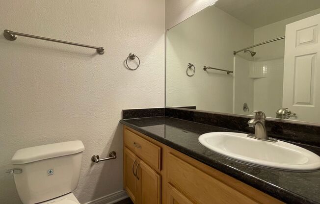2 beds, 2 baths, 850 sqft, $2,840, Unit 819-21