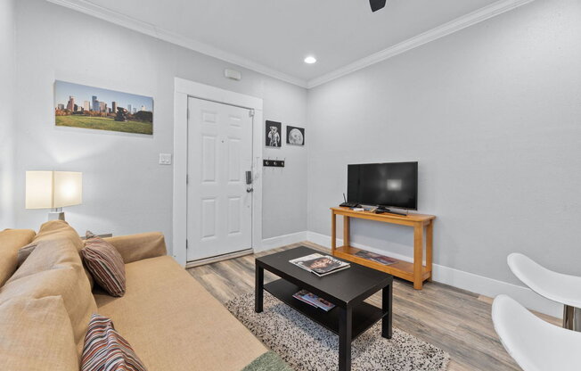 1 bed, 1 bath, 585 sqft, $1,300, Unit 1