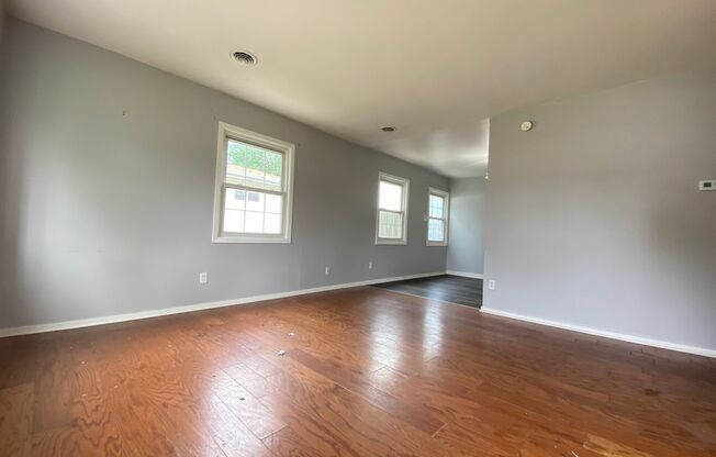 3 Bedroom Home With Central Air