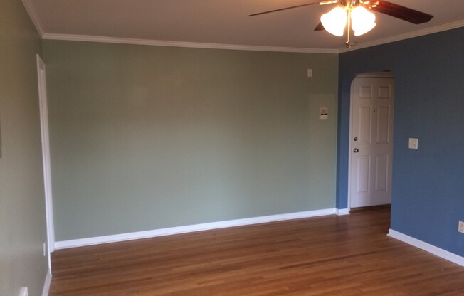 Upper Level Chasselton 1 Bedroom Condo in Vibrant Kerns Neighborhood