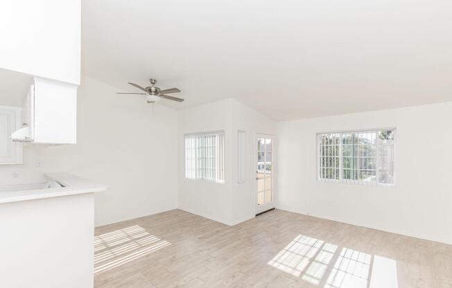 1 bed, 1 bath, 660 sqft, $2,470