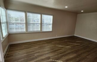 2 beds, 1 bath, $2,395