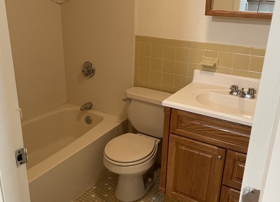 1 bed, 1 bath, 780 sqft, $1,995, Unit 109