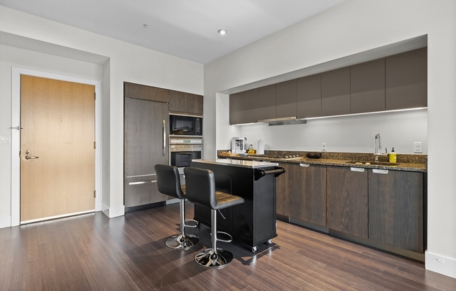 1 bed, 1 bath, 876 sqft, $4,250, Unit 19A