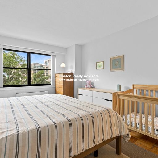 2 HAWETHORNE PL