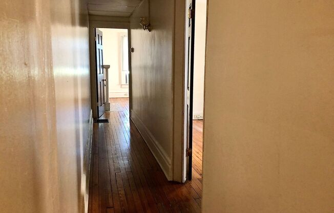 1 bed, 1 bath, 500 sqft, $700, Unit 372 B