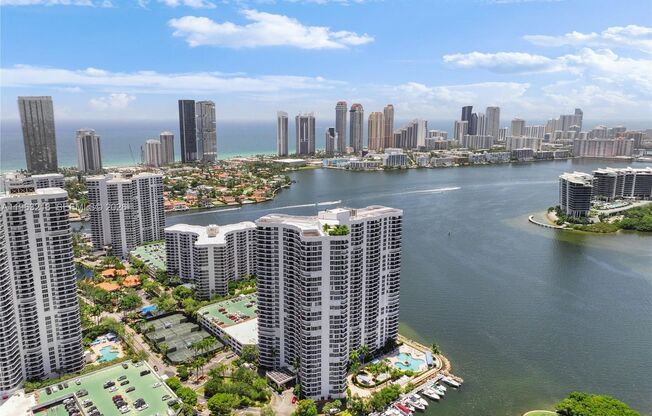 3530 MYSTIC POINTE DR #1406 AVENTURA, FL 33180