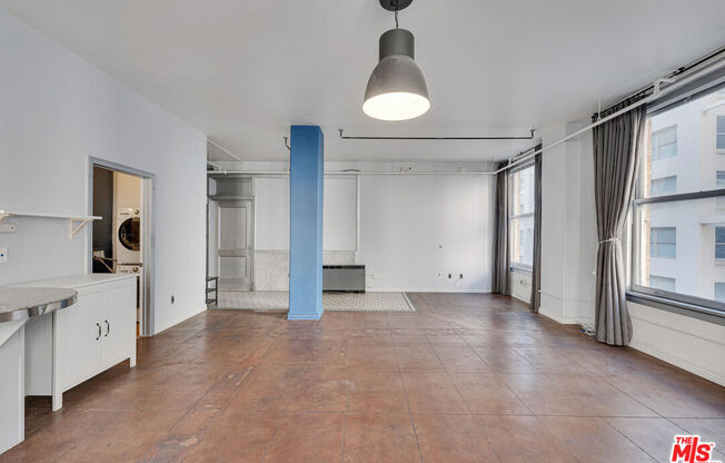 Studio, 1 bath, 650 sqft, $2,000, Unit 811