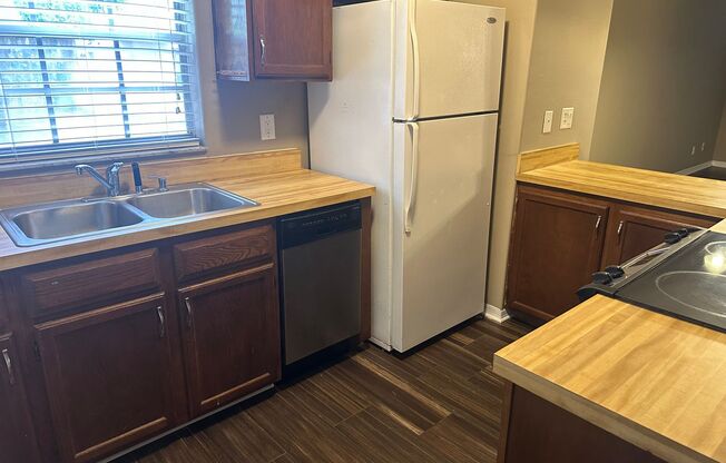 2 beds, 2 baths, 1,089 sqft, $1,359, Unit B1