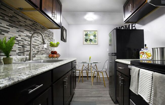 1 bed, 1 bath, 650 sqft, $799, Unit 714-R
