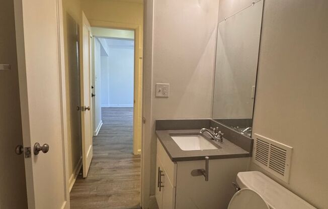 Studio, 1 bath, 411 sqft, $1,150, Unit 316