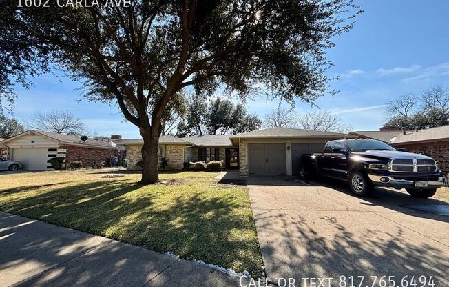 1602 CARLA AVE